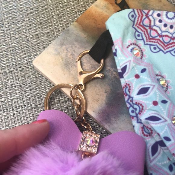 #84a NWOT Swarovski Crystal Bag & Lavender Pom Pom Keychain 👛☯️ *one of a kind* - Picture 8 of 17